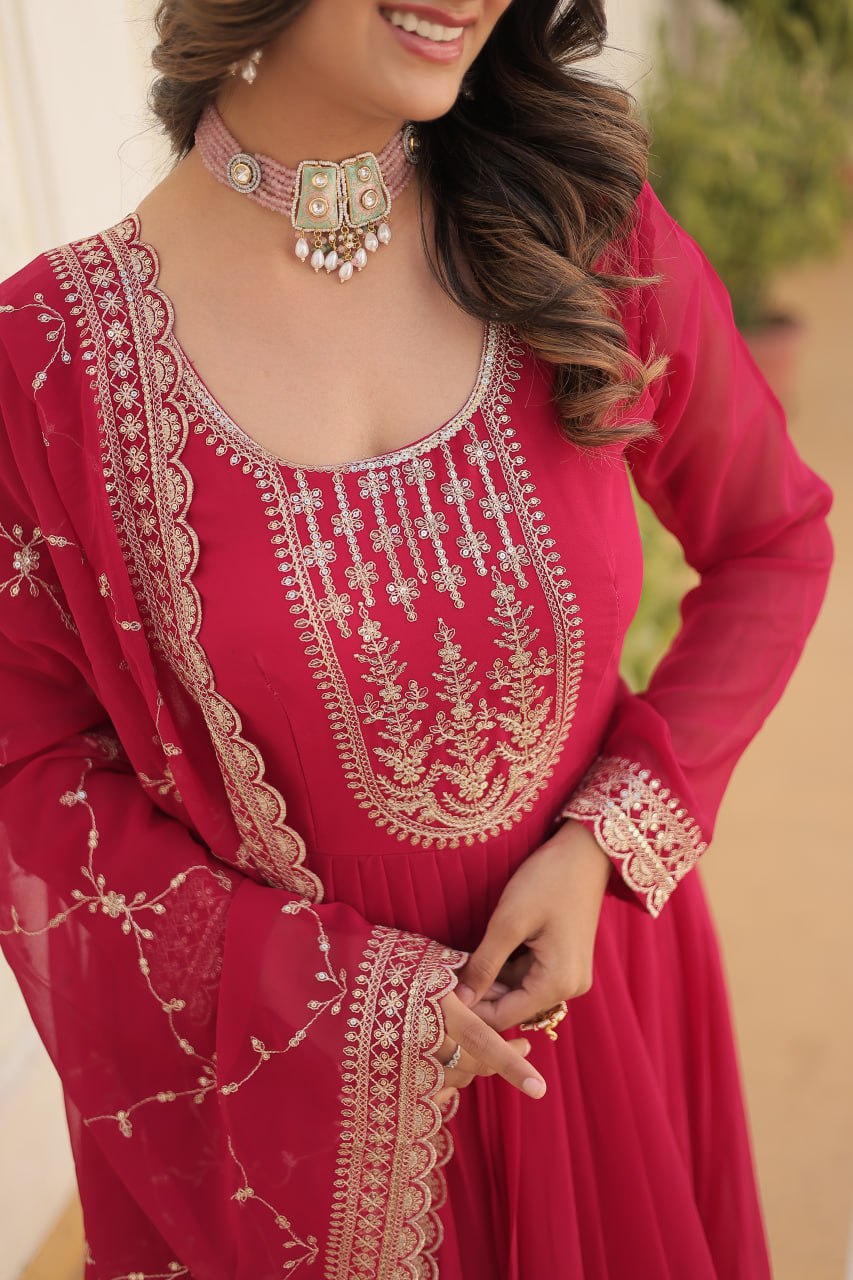 ELEGANT MAROON COLOR ANARKALI GOWN WITH FAUX BLOOMING DUPATTA