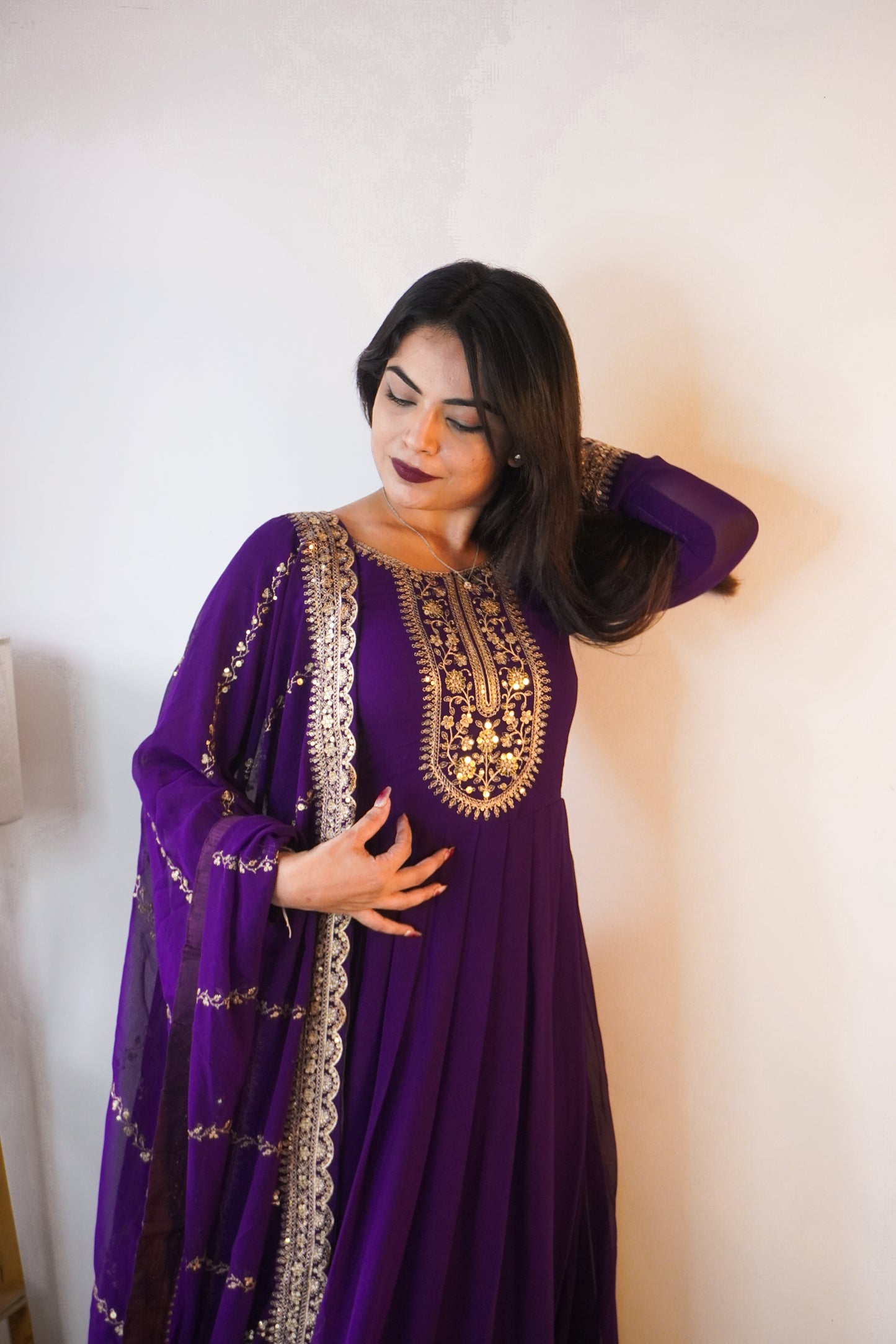 ELEGANT WINE COLOR ANARKALI GOWN WITH FAUX BLOOMING DUPATTA