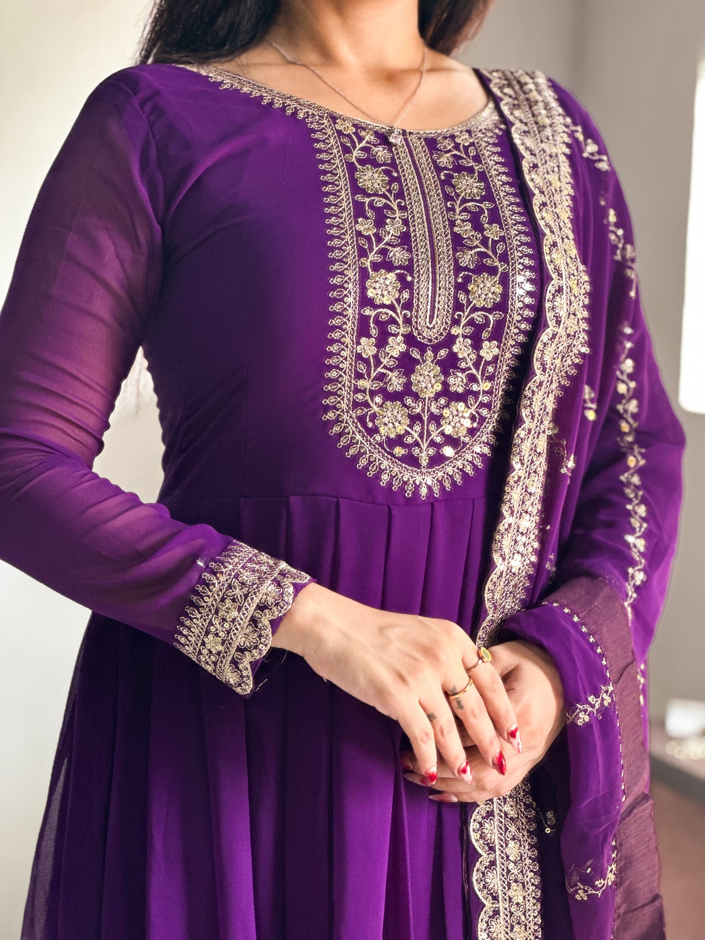 ELEGANT WINE COLOR ANARKALI GOWN WITH FAUX BLOOMING DUPATTA