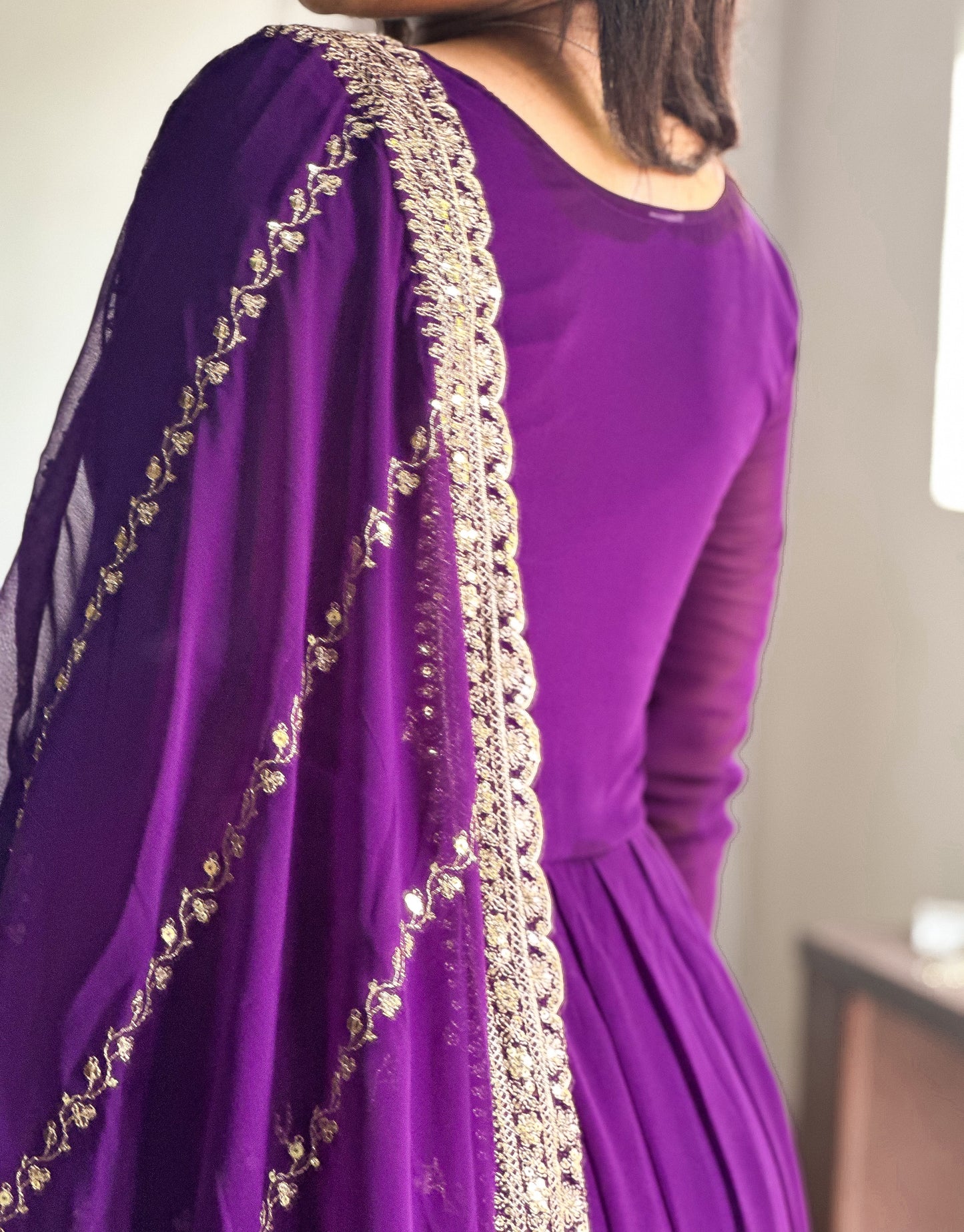 ELEGANT WINE COLOR ANARKALI GOWN WITH FAUX BLOOMING DUPATTA