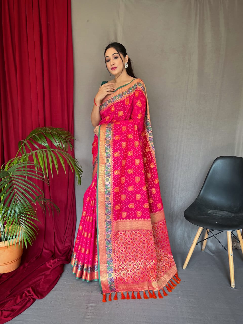 BEAUTIFUL ORANGE COLOR PURE KUTCHI PATOLA SILK SAREE