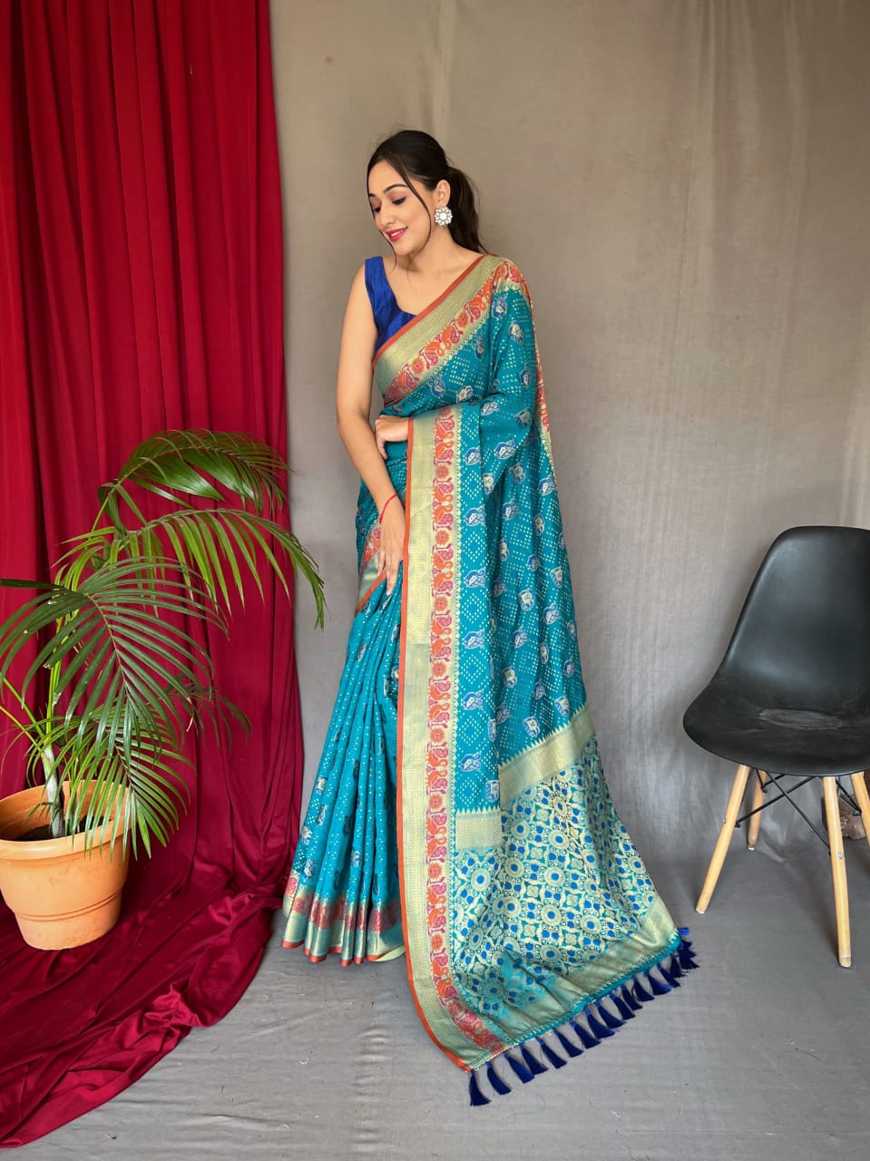 BEAUTIFUL ORANGE COLOR PURE KUTCHI PATOLA SILK SAREE
