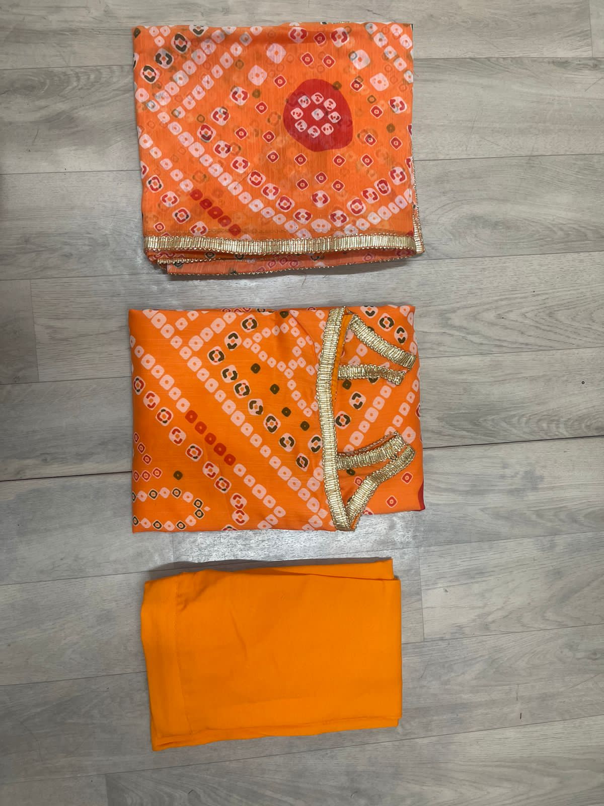 CHIC ORANGE