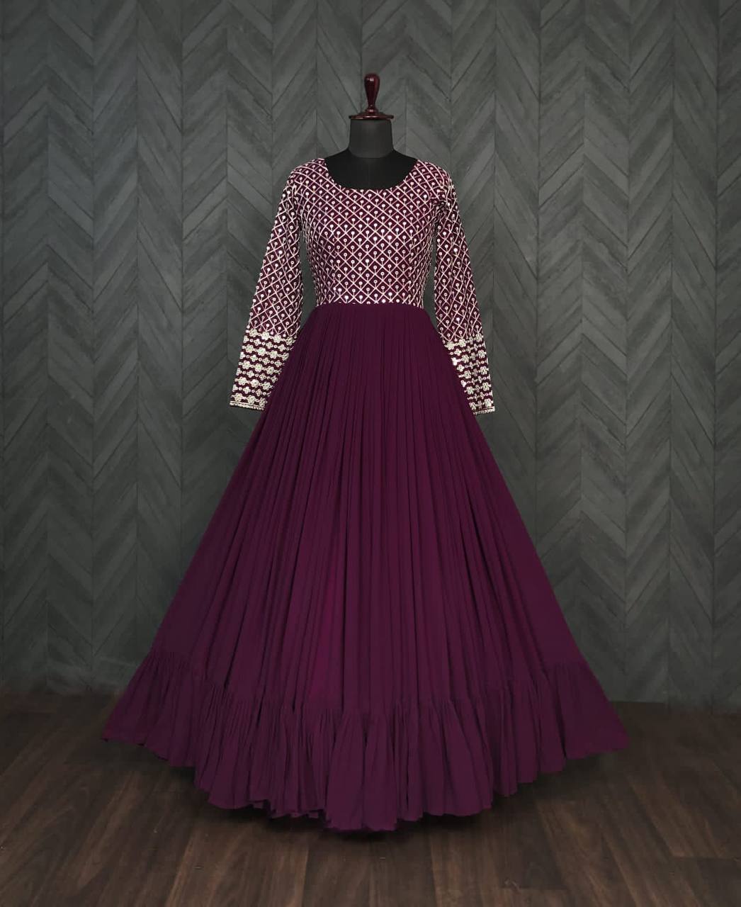 WINE ROUND NECK