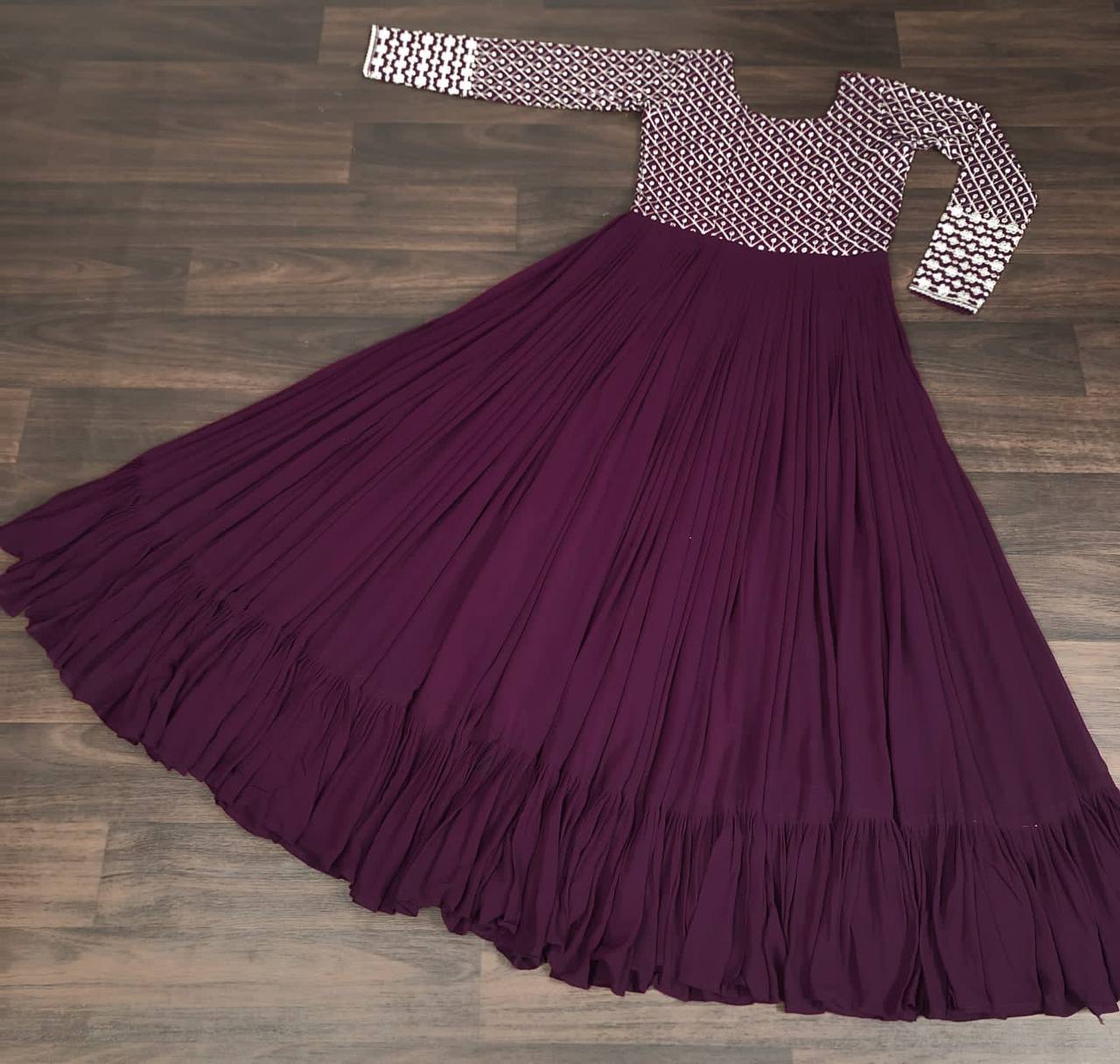 WINE ROUND NECK
