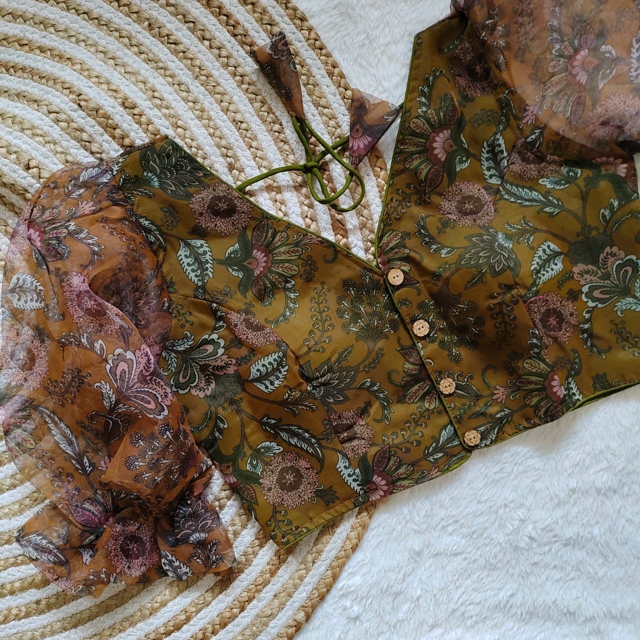 FESTIVAL BLOUSE