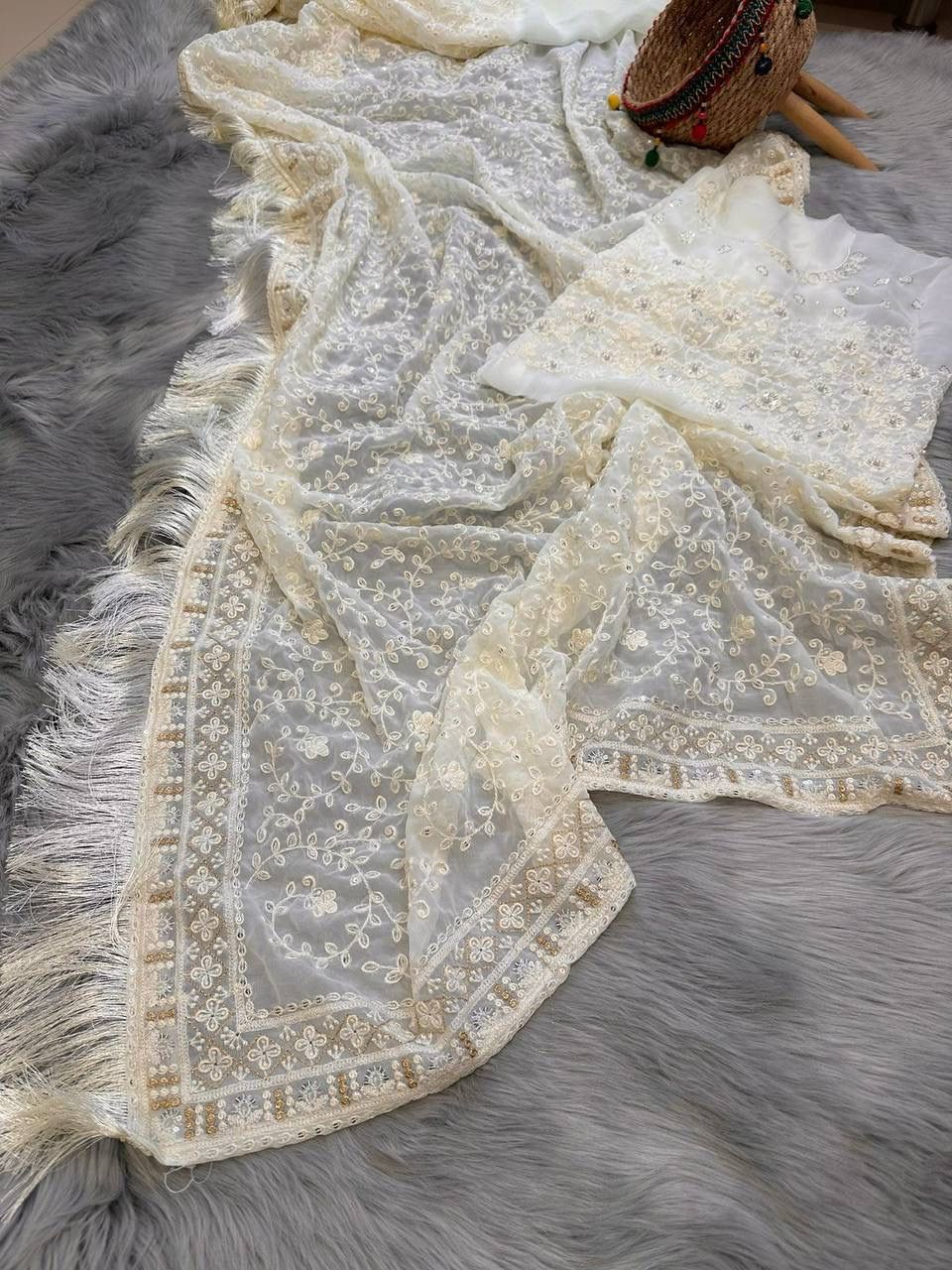 WHITE COLOR GEORGETTE WITH SEQUENCE MULTI THREAD SAREE