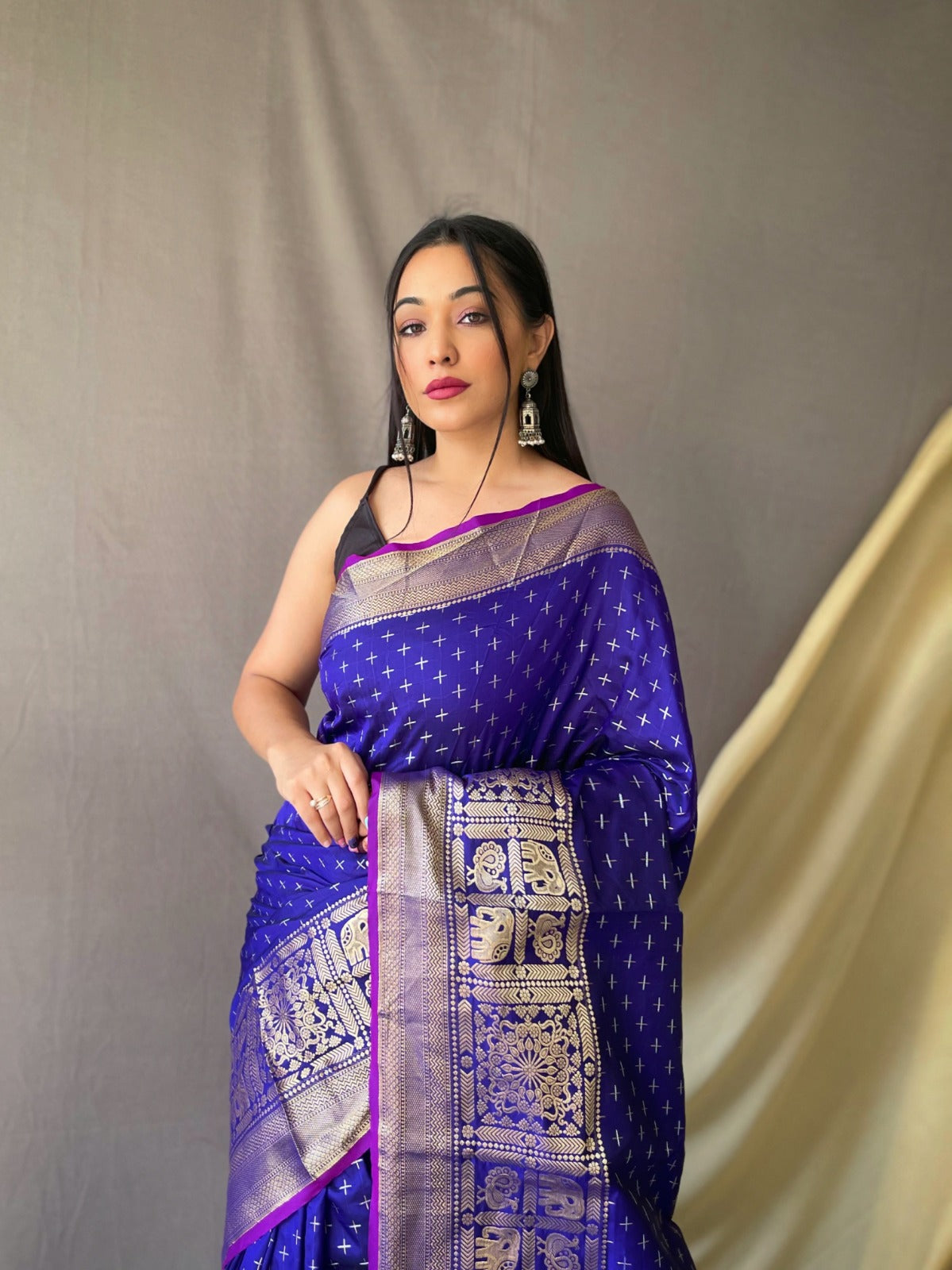 MAROON COLOR HEAVY JACQUARD & SMALL MOTIFS SILK SAREE