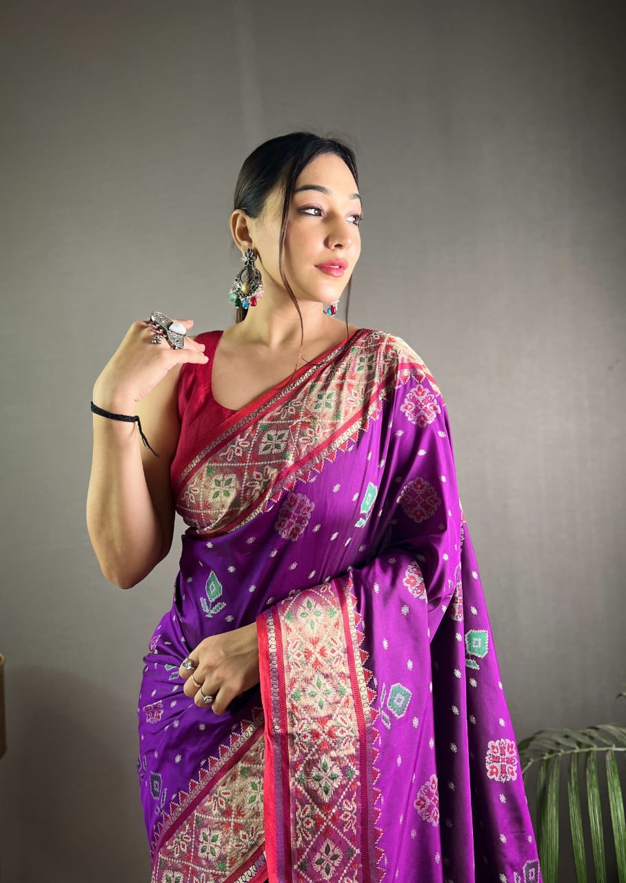 DARK GREEN COLOR PATOLA SILK WITH ELEGANT DESIGN SAREE