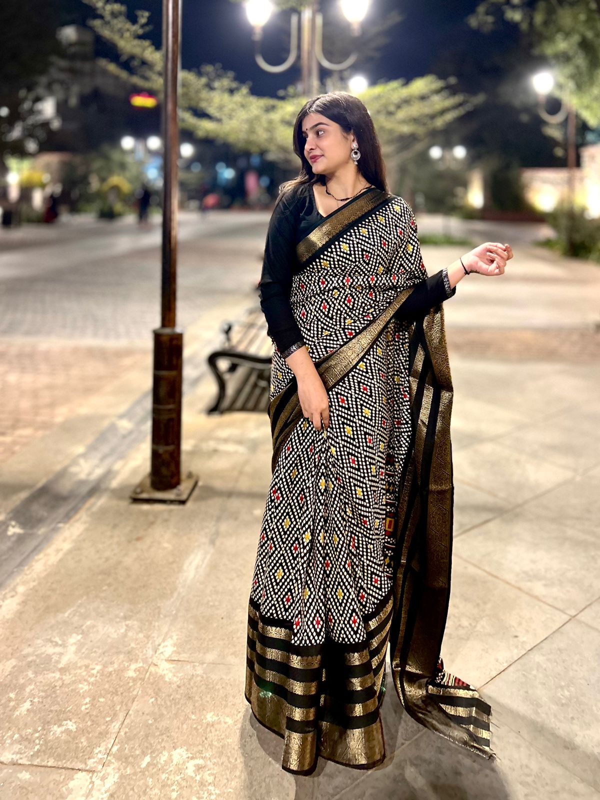 BLACK COLOR MULTIPLE JACQUARD WEAVING BORDER SOFT DOLA SILK SAREES