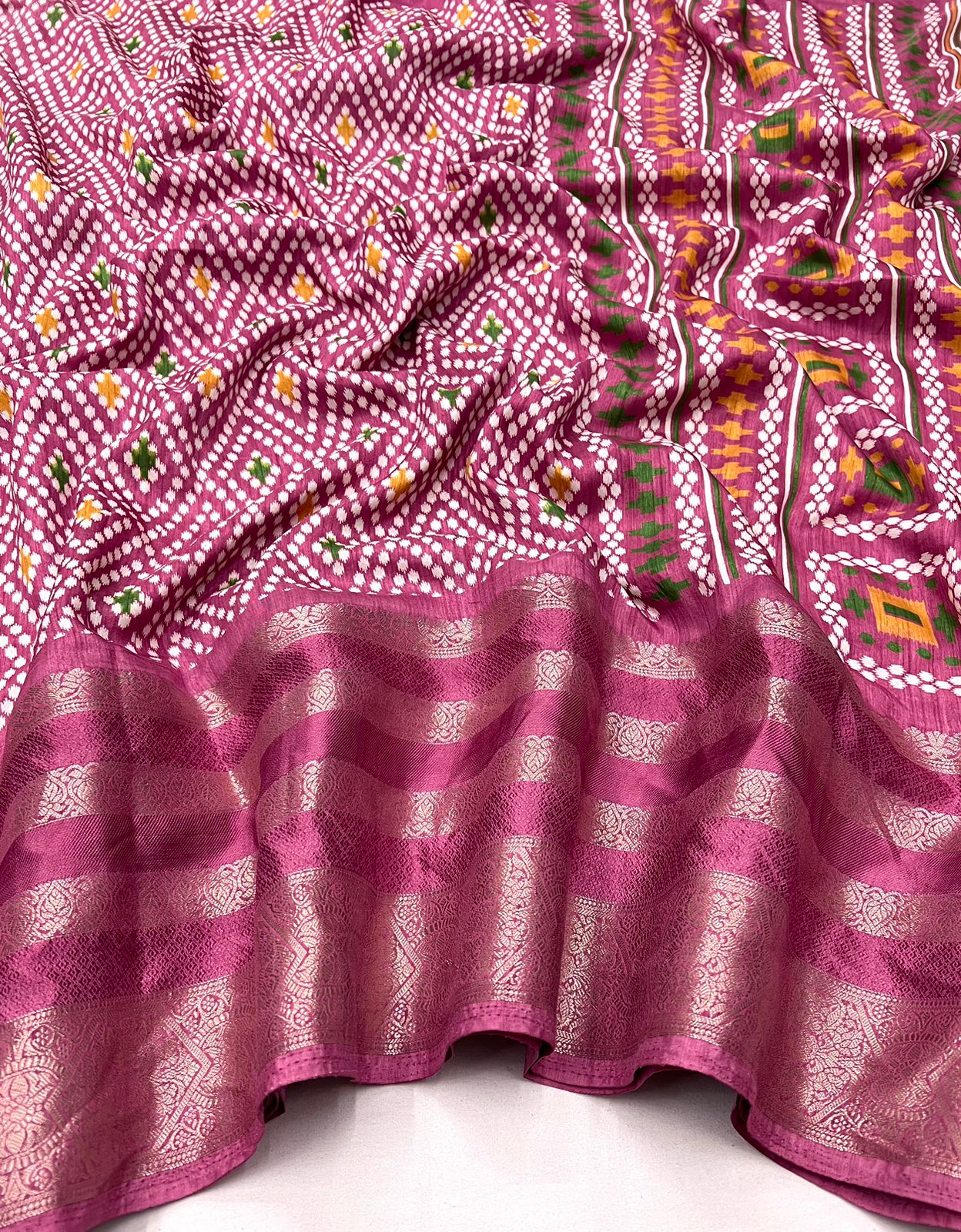 BLACK COLOR MULTIPLE JACQUARD WEAVING BORDER SOFT DOLA SILK SAREES