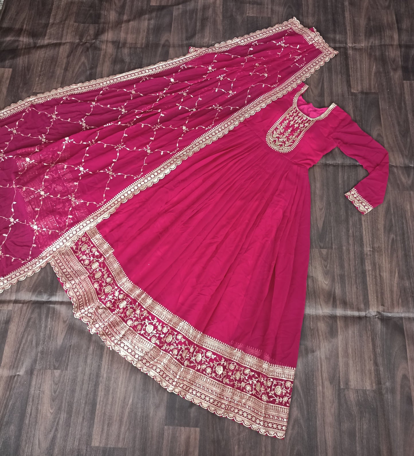 ELEGANT WINE COLOR ANARKALI GOWN WITH FAUX BLOOMING DUPATTA