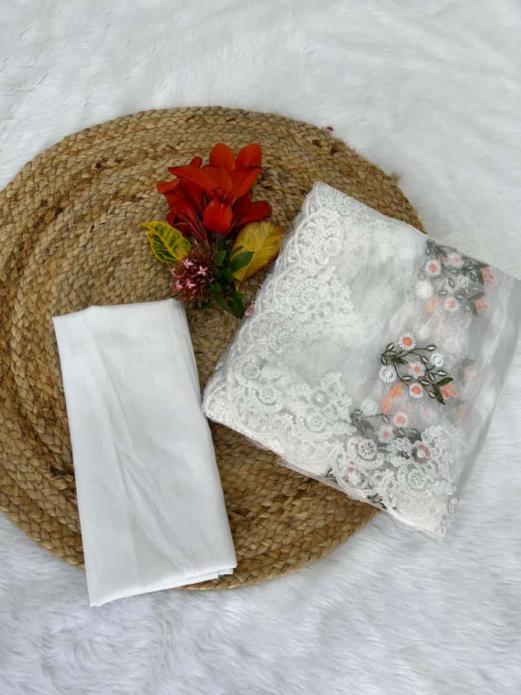 WHITE COLOR MONO DIAMOND SILK WITH MALLTI THEAD SAREE