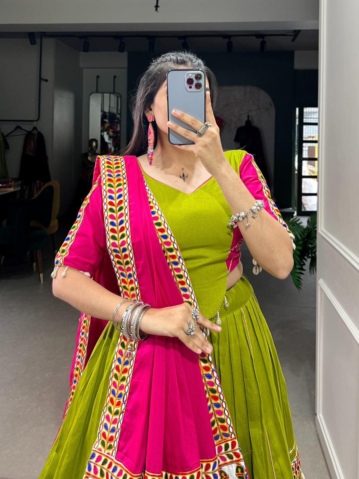 KODI LACE TOUCH UP LEHENGA