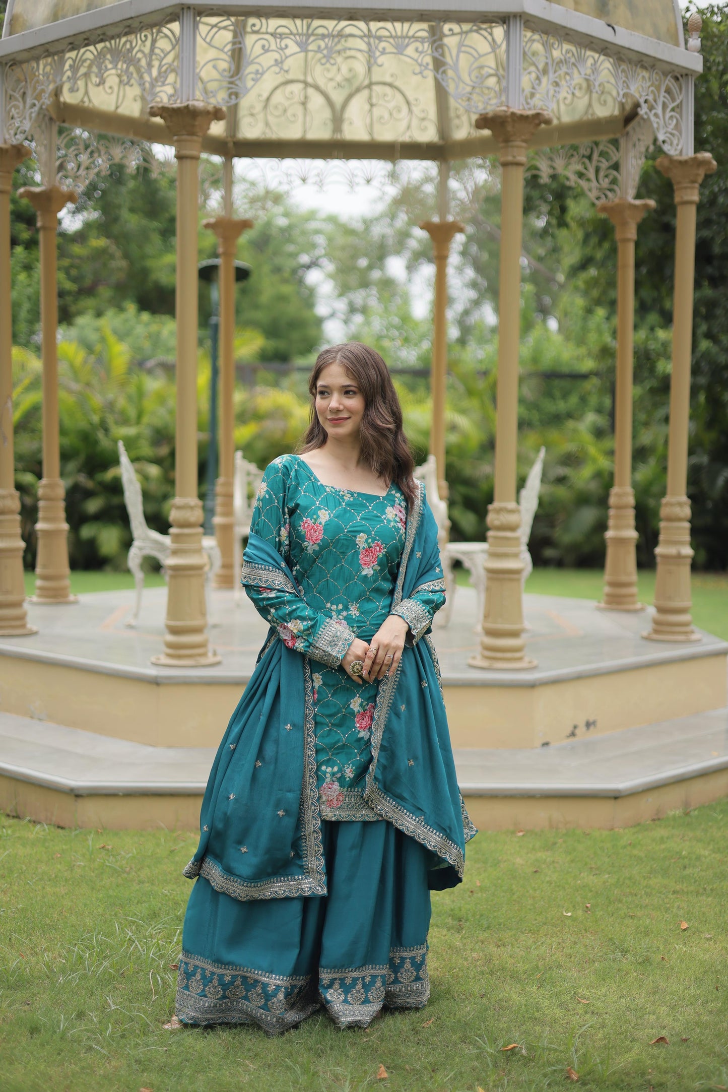 Thread Embroidery With Chinnon Print Kurta Plazzo Set With Dupatta