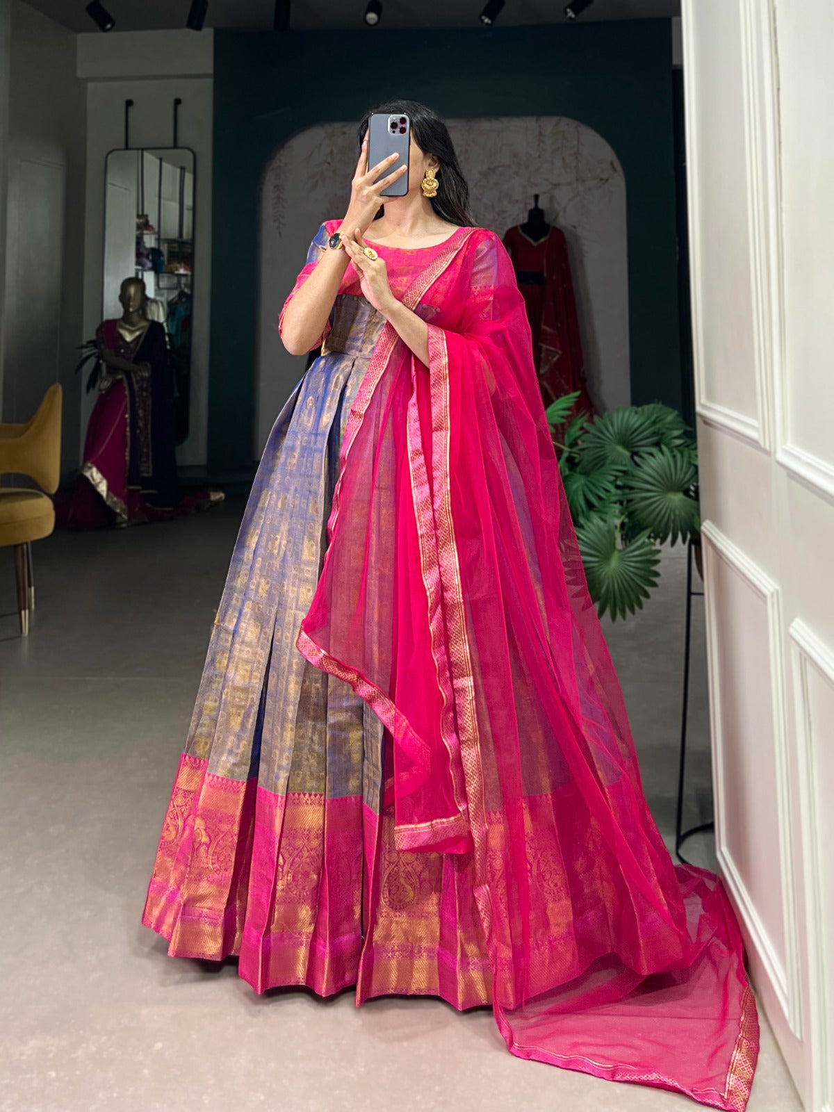 Ranipink Kanjivaram Zari Weaving Work Gown With Dupatta