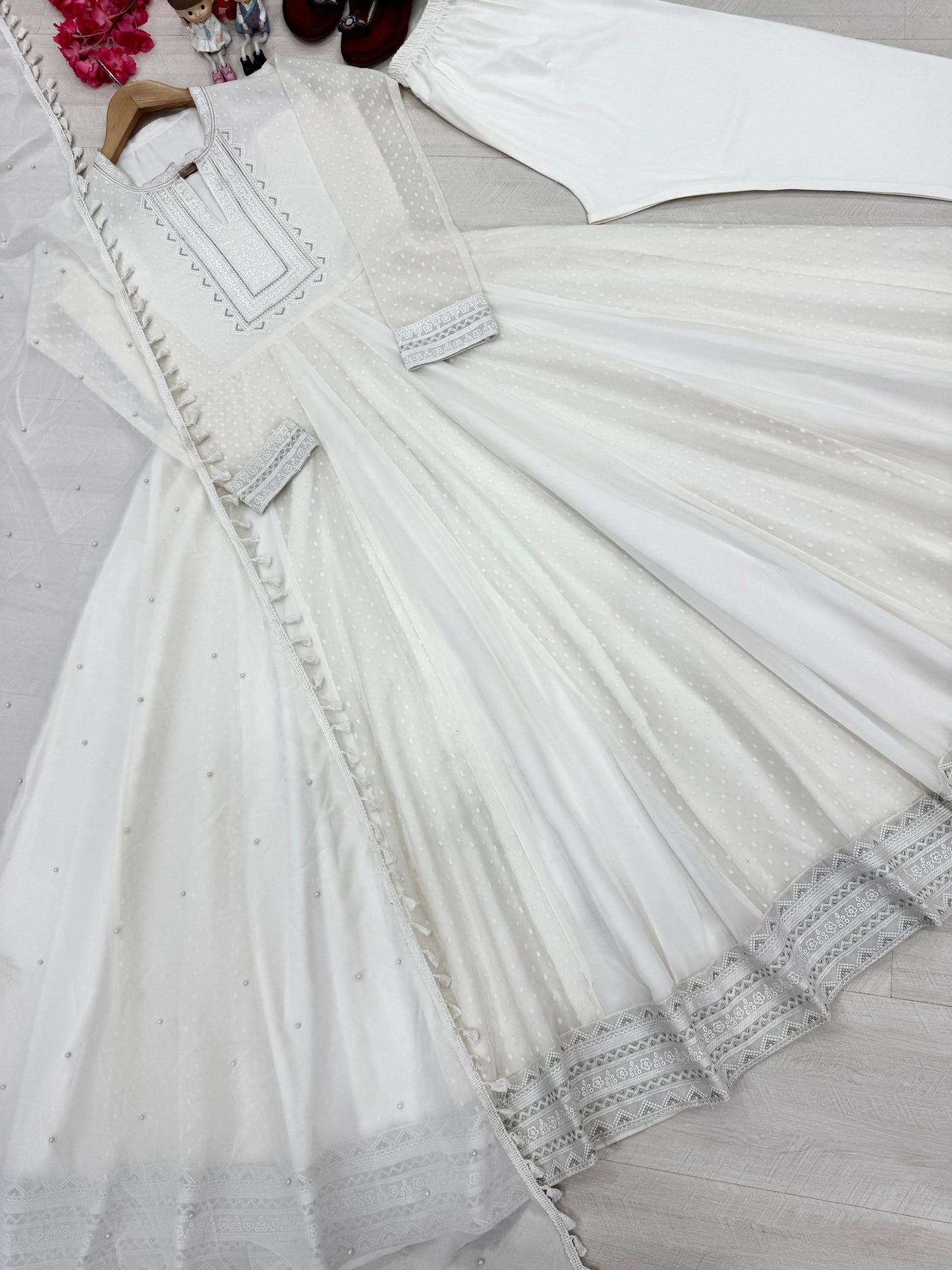 White Faux Georgette 1000 Buti With Embroidery Work 3pc Kurta Set