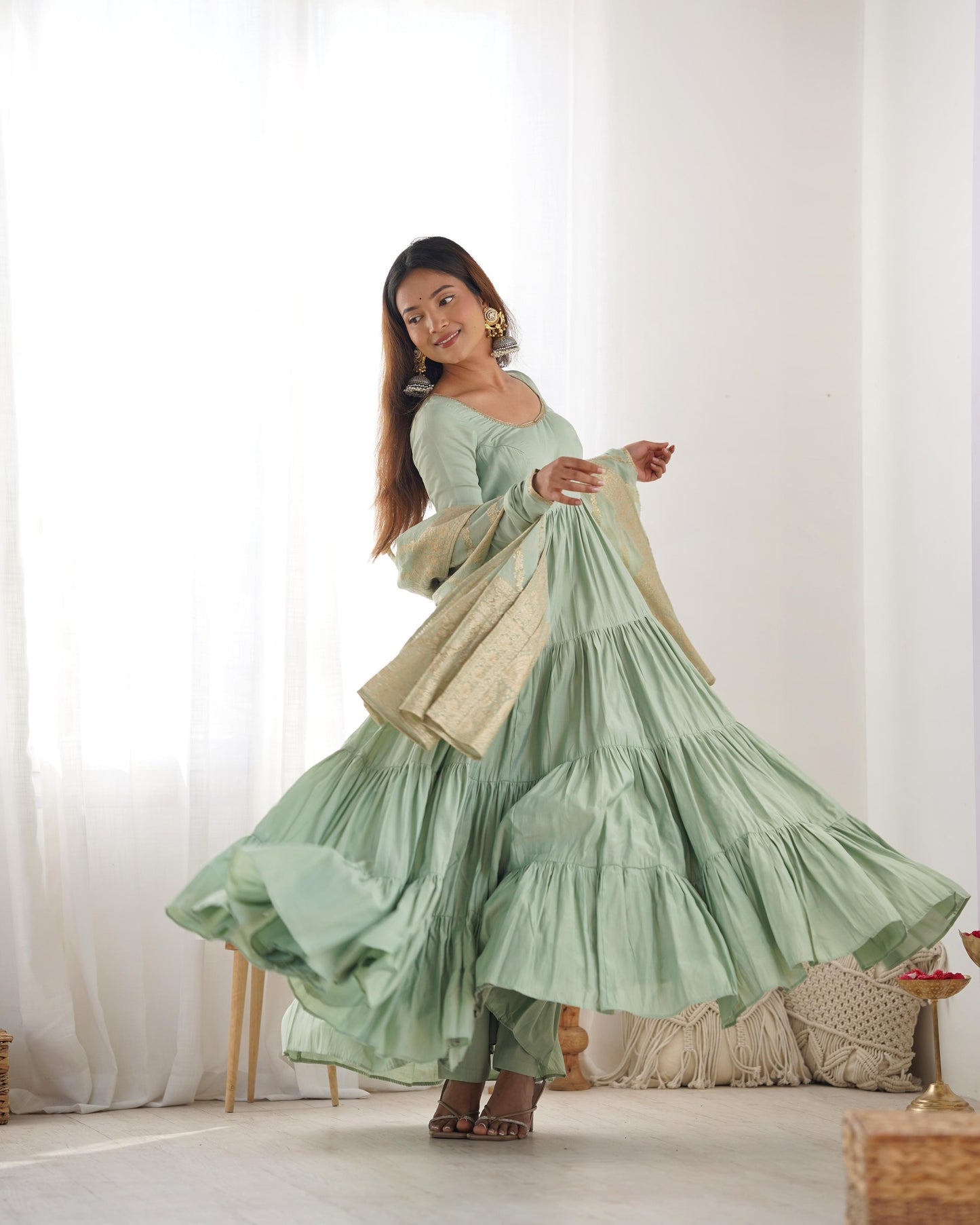 Pista Heavy Romansilk Chanderi With Yoke Lace 3pc Kurta Set