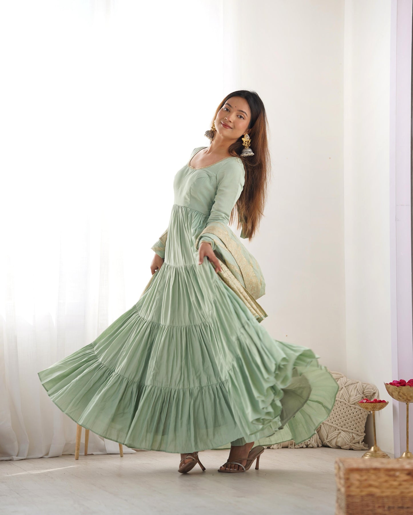 Pista Heavy Romansilk Chanderi With Yoke Lace 3pc Kurta Set