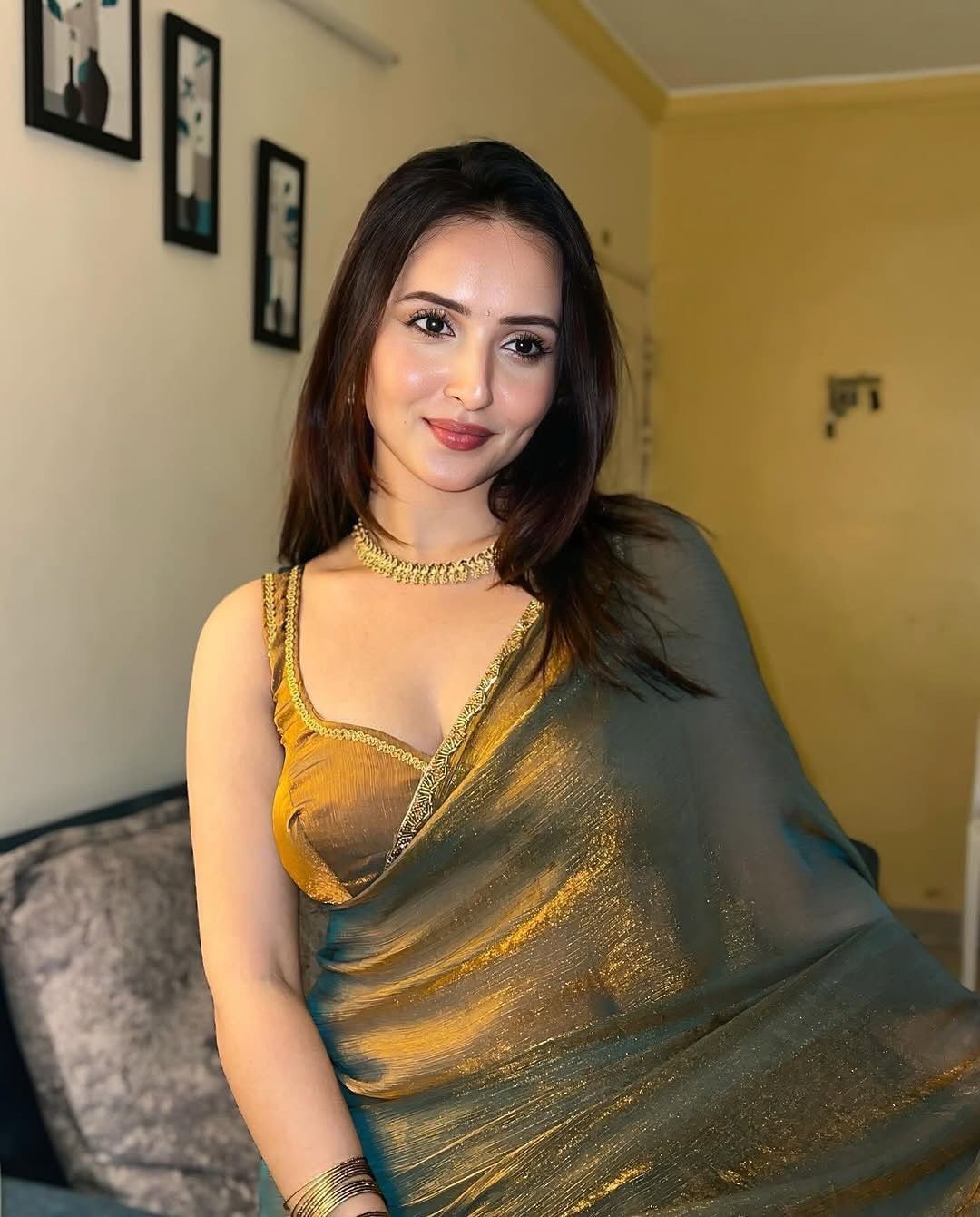 Two Tone Chiffone Saree