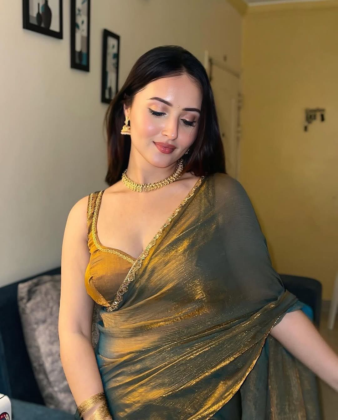 Two Tone Chiffone Saree