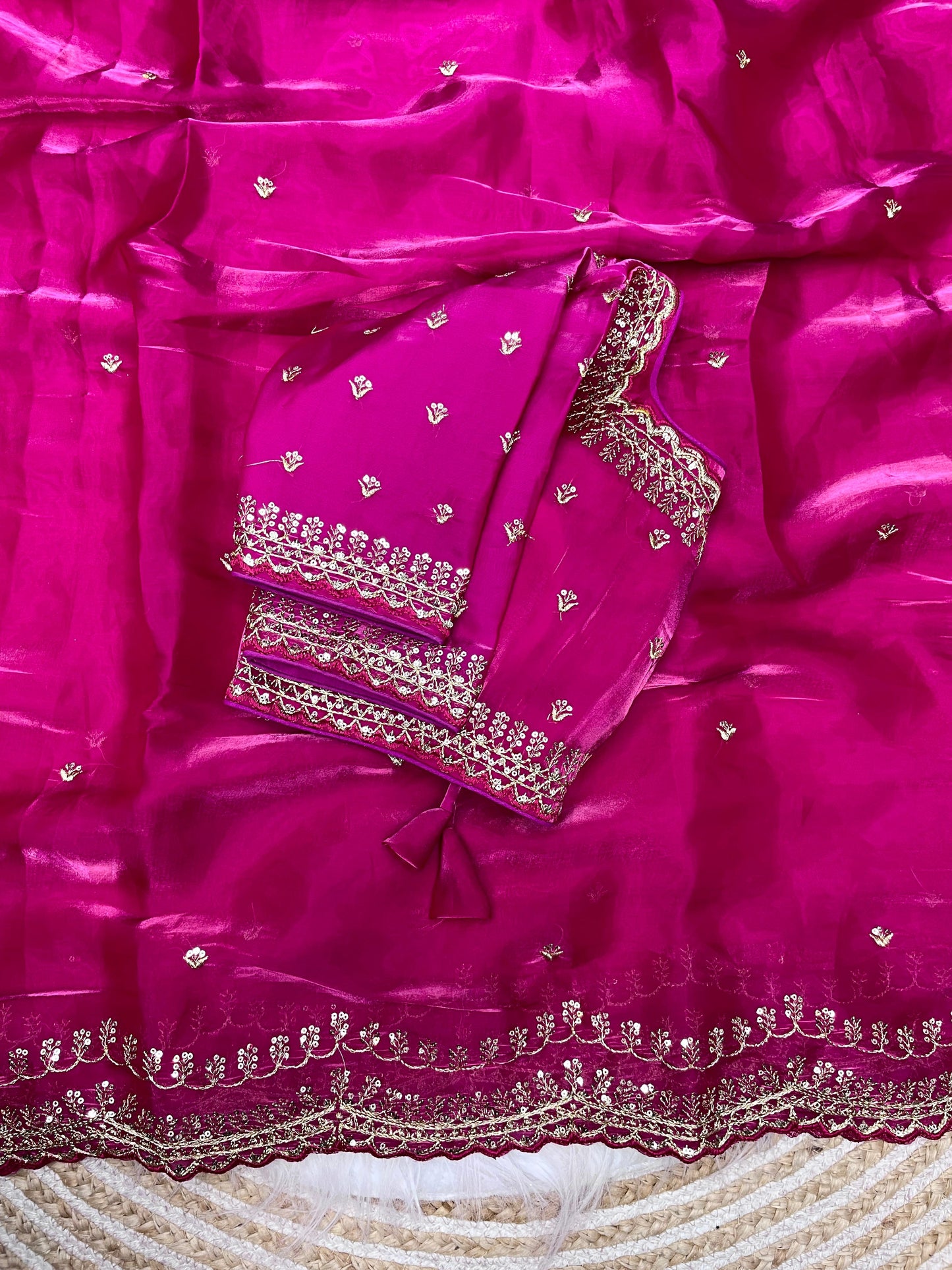 Zimmy Choo Sequence Zari Aarco Border Satin Saree