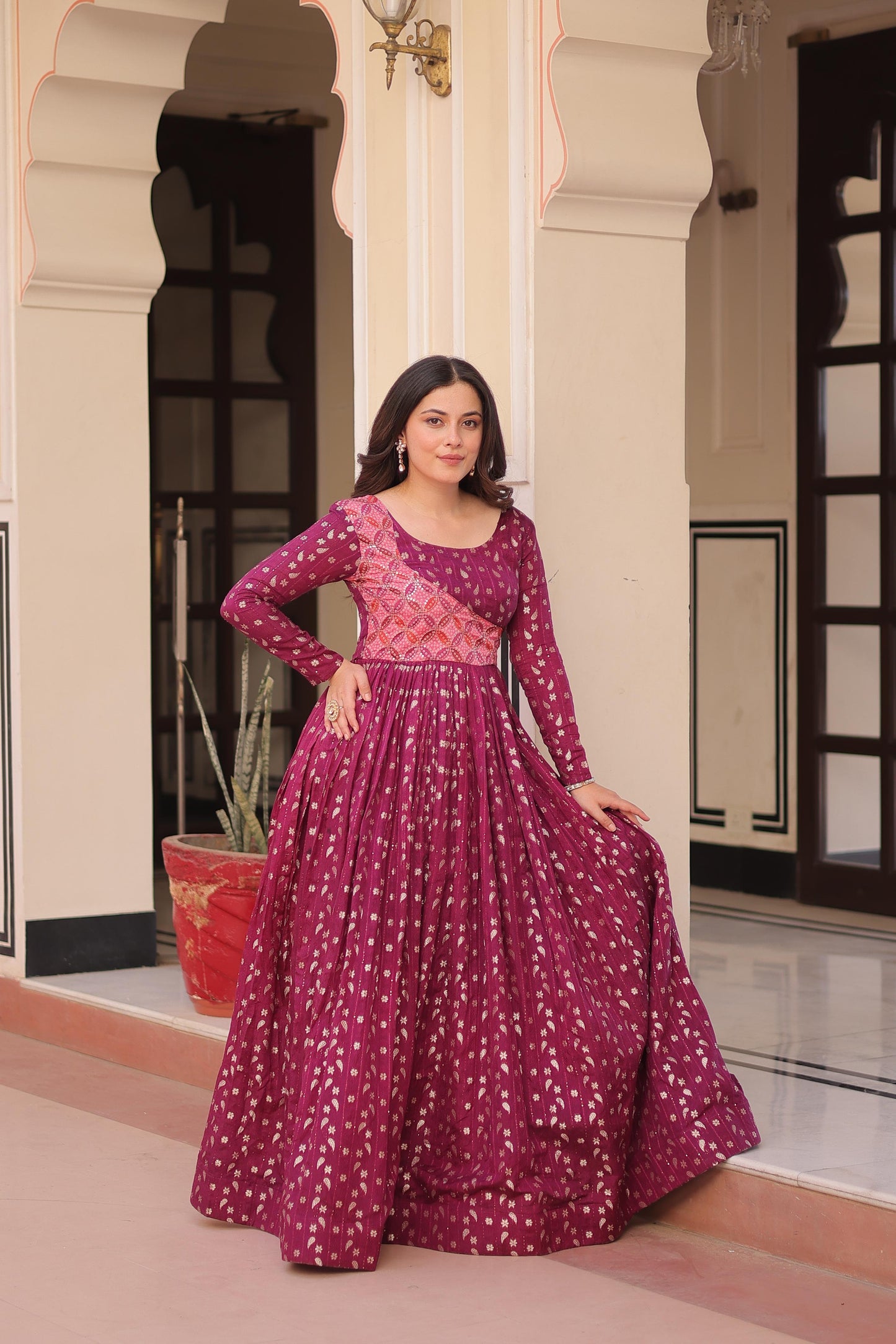 Position Print Choli with jacquard work Gown
