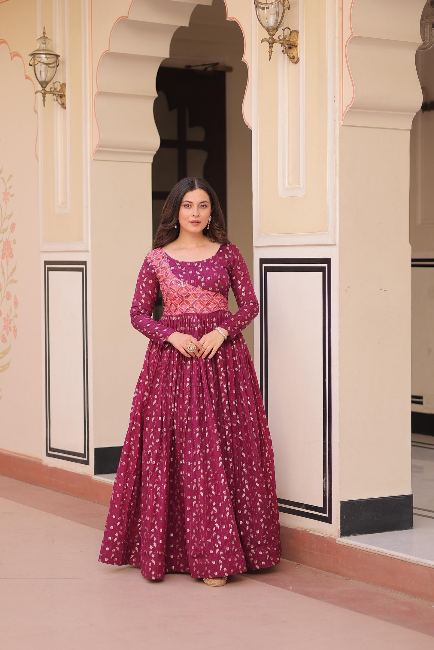 Position Print Choli with jacquard work Gown