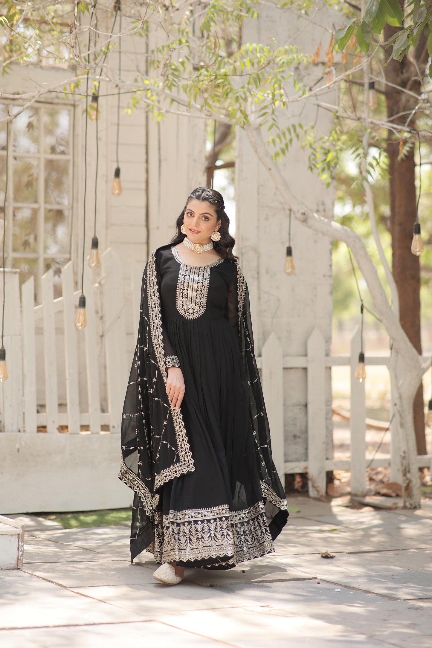 ELEGANT WINE COLOR ANARKALI GOWN WITH FAUX BLOOMING DUPATTA