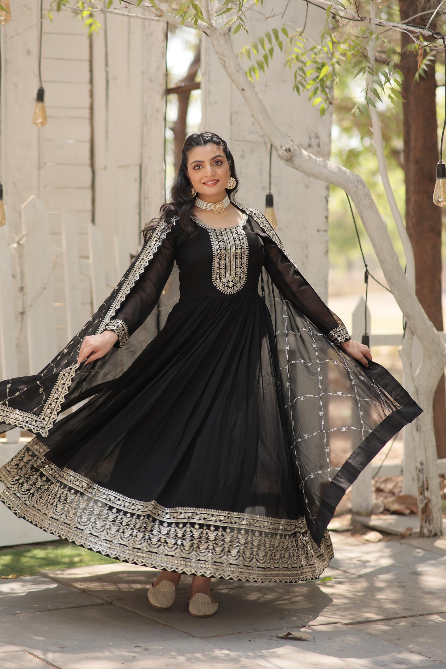 ELEGANT WINE COLOR ANARKALI GOWN WITH FAUX BLOOMING DUPATTA