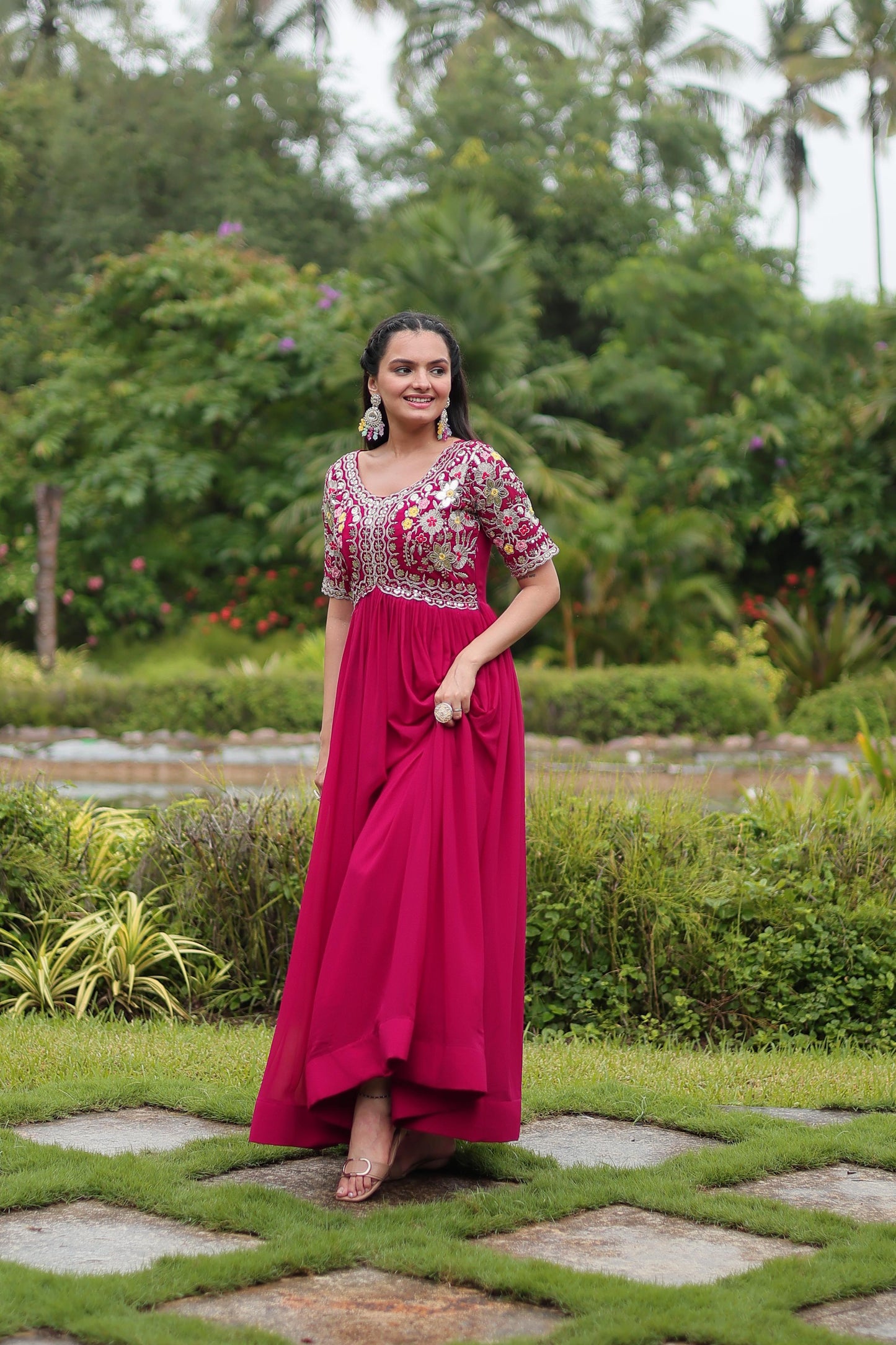DAZZLING DIAMOND ZARI THREAD ANARKALI GOWN
