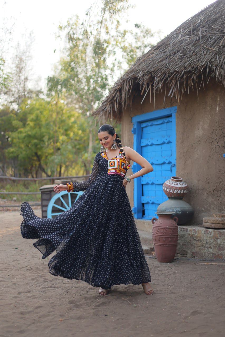 BLACK FANCY SLEEVED BANDHANI GOWN