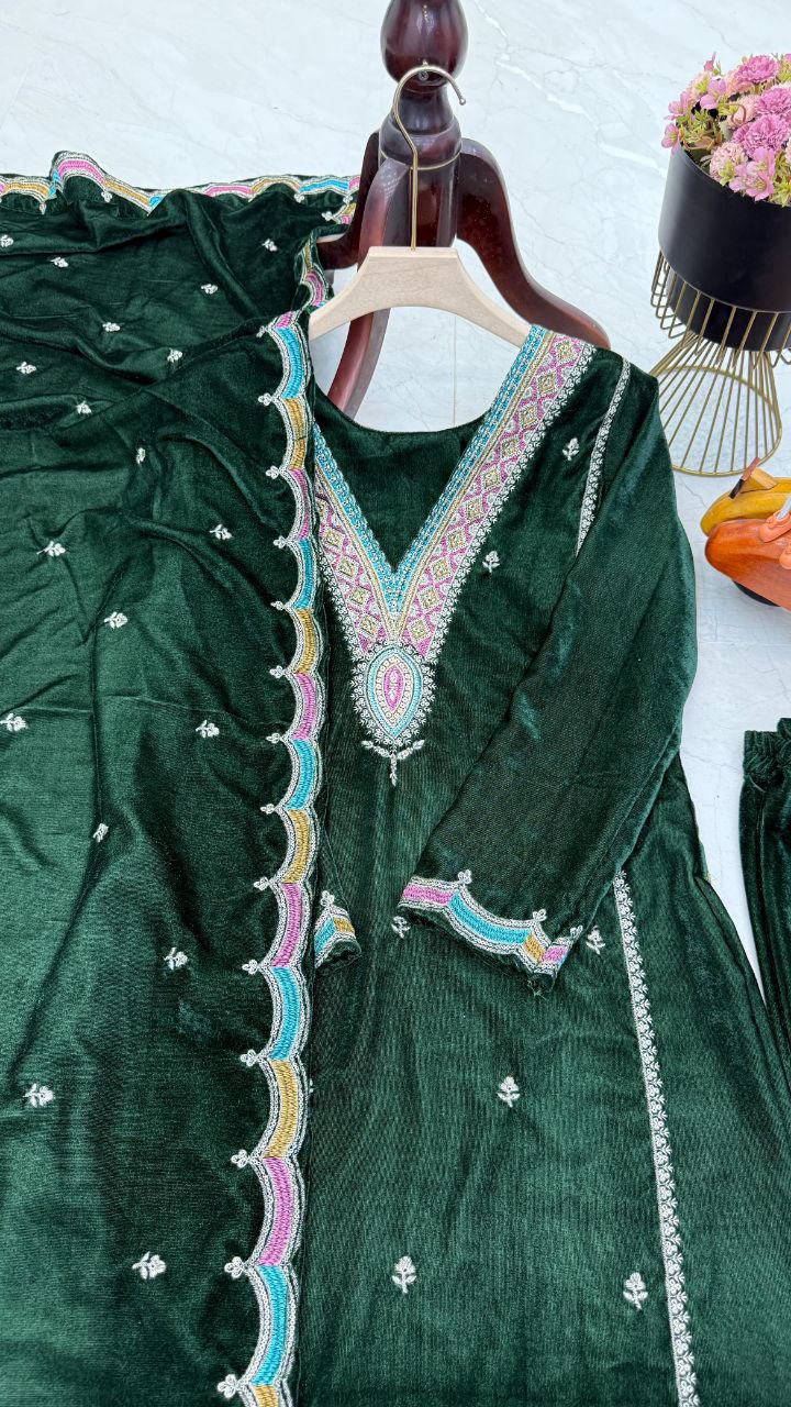 Green Velvet Embroidery And Lace Detailing 3pc Kurta Set