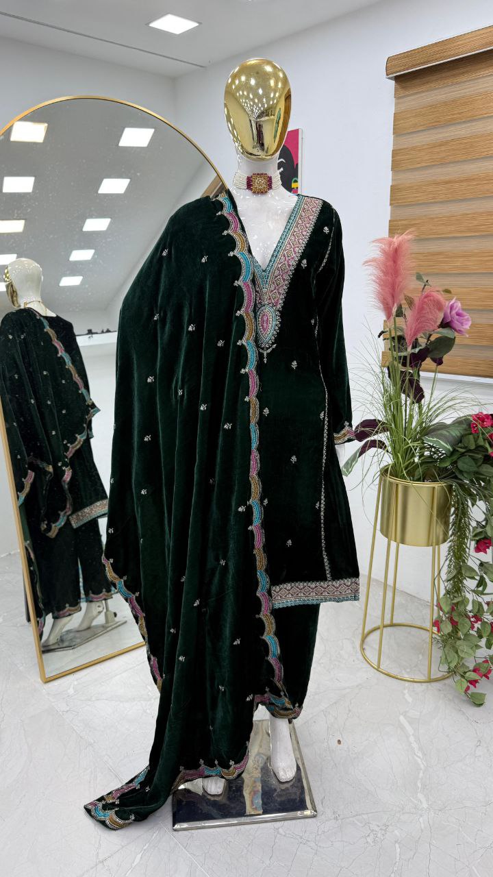 Green Velvet Embroidery And Lace Detailing 3pc Kurta Set