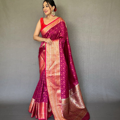 RICH AND INTRICATELY RANI PINK COLOR JACQUARD CONTRAST SILK SAREE