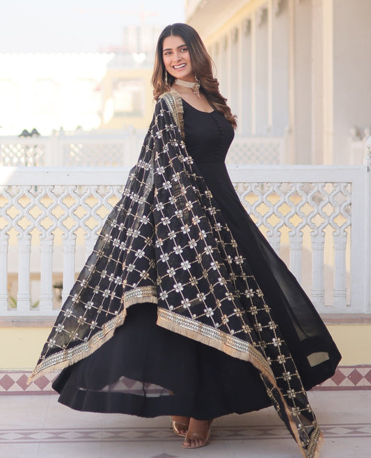 DESIGNER NATURE BLACK FAUX BLOOMING MULTI SEQUINS ANARKALI GOWN WITH DUPATTA