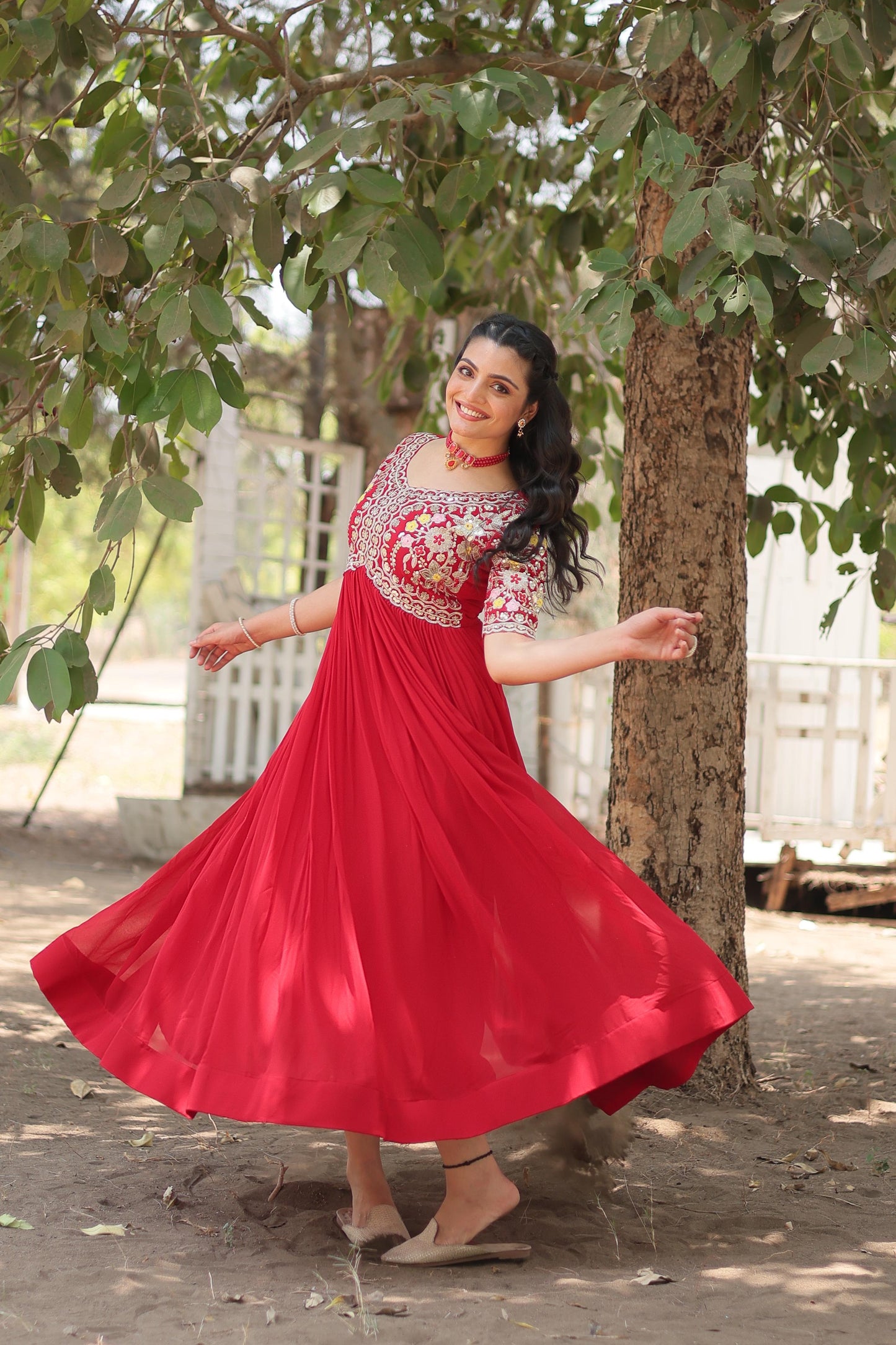 DAZZLING DIAMOND ZARI THREAD ANARKALI GOWN