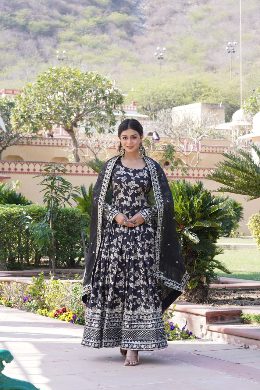 VISCOSE DIABLE JACQUARD ANARKALI GOWN WITH RUSSIAN SILK DUPATTA