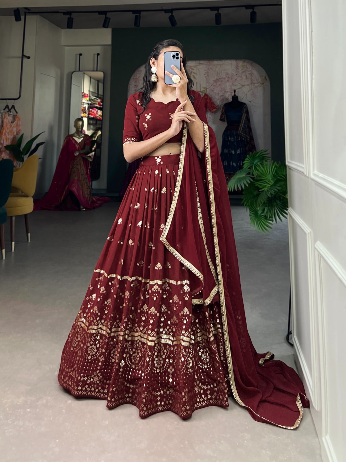 EMBROIDERE LEHENGA