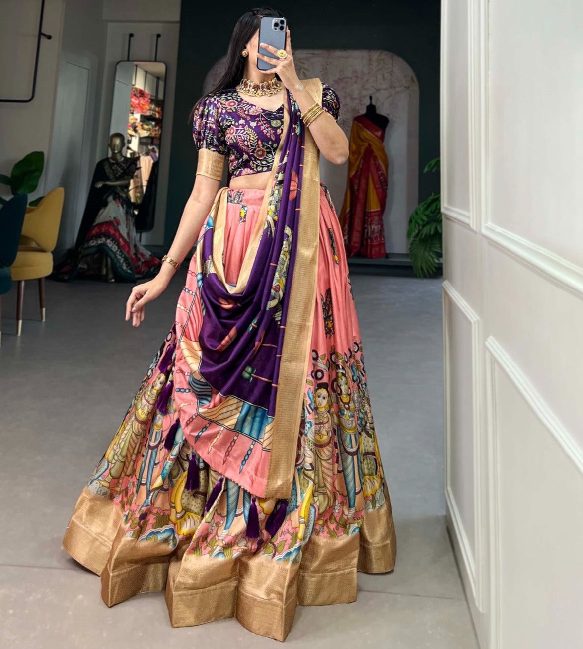 CLASSIC DOLA SILK LEHENGA