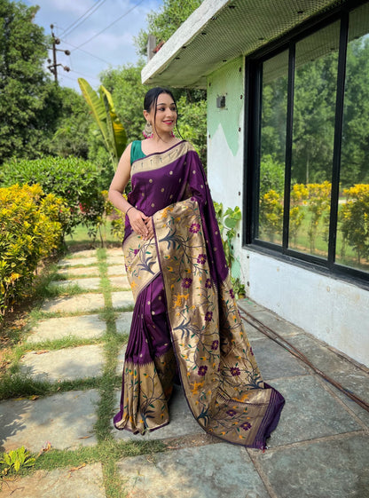 DARK GREEN PURE PAITHANI SILK WITH UNIQUEMOTIF PATTERNS SAREE