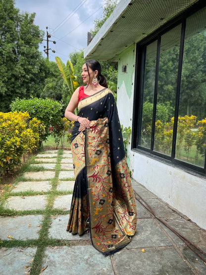 DARK GREEN PURE PAITHANI SILK WITH UNIQUEMOTIF PATTERNS SAREE