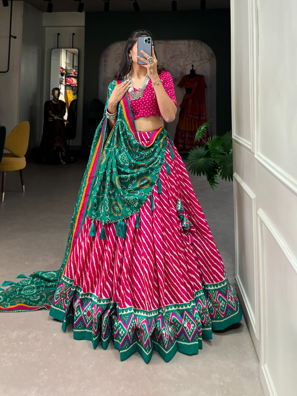 LEHERIYA LEHENGA