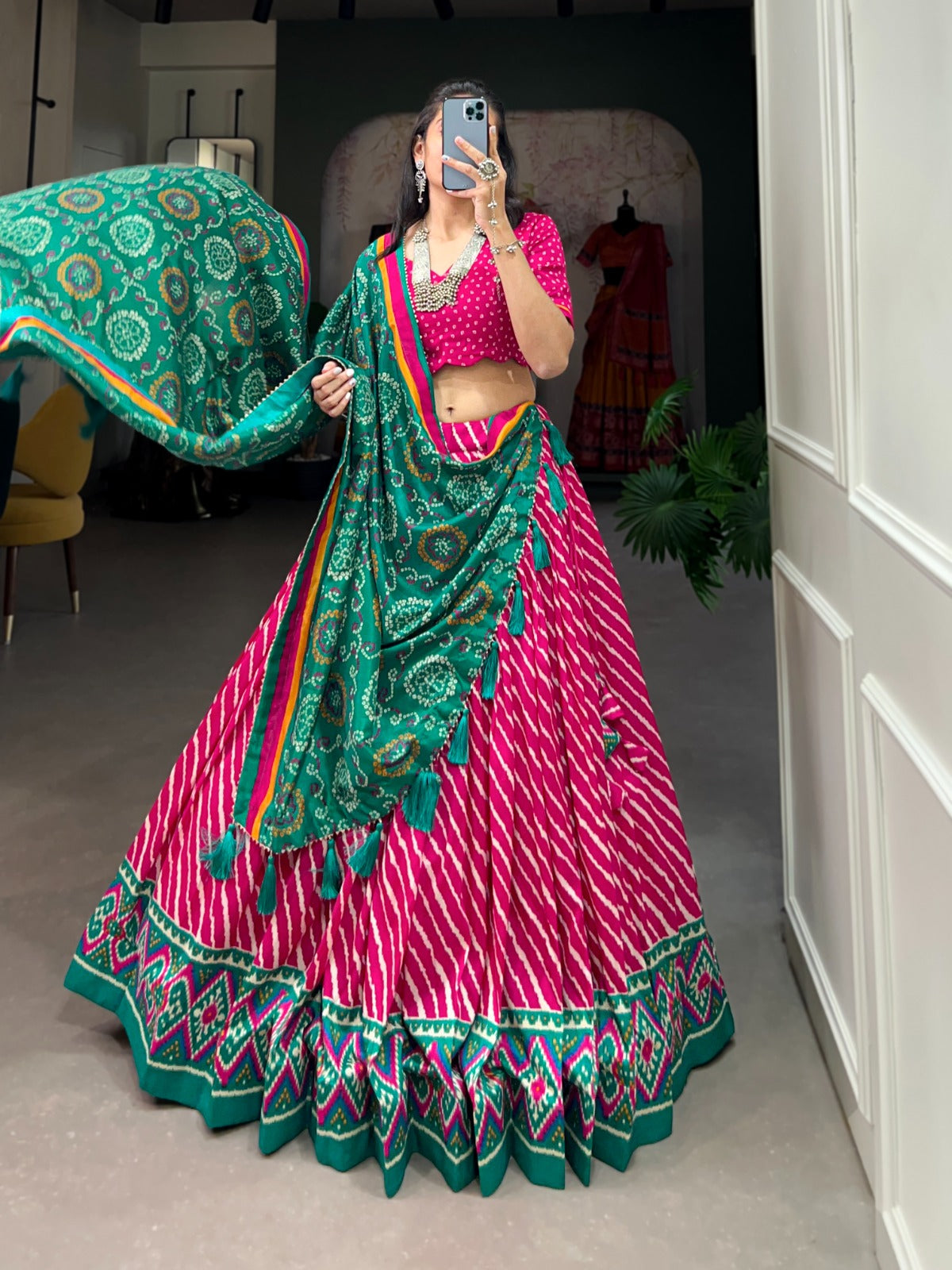 LEHERIYA LEHENGA