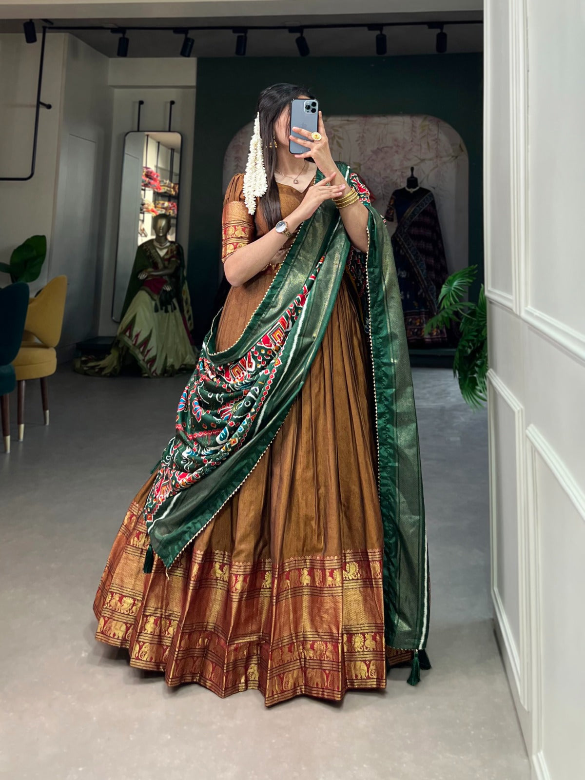 NARAYAN PET LEHENGA