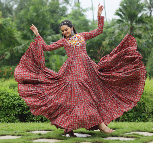 MAROON KODI LACE WITH COTTON PRINT NAVRATRI GOWN