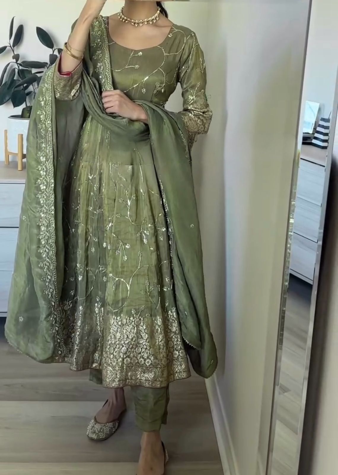 Dark Green Heavy Simar Georgette with Embroidery Work 3pc Kurti Set