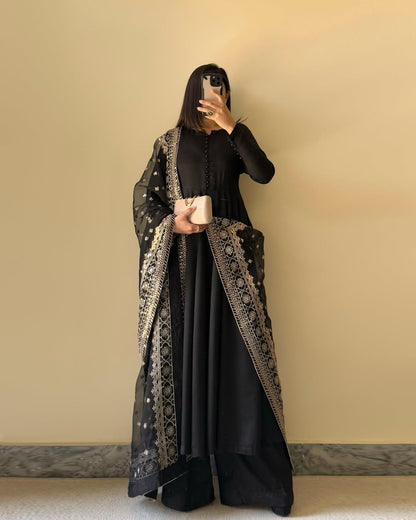 Black Fox Georgette Potli Button Work 3pc Kurta Set