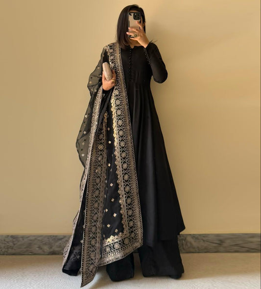 Black Fox Georgette Potli Button Work 3pc Kurta Set