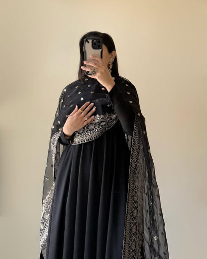 Black Fox Georgette Potli Button Work 3pc Kurta Set